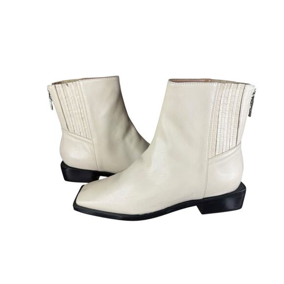 NEW Schutz Guilly Eggshell Square Toe Low Heel Ankle Boots Size 8B White - Picture 3 of 9